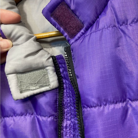 REVERSIBLE QUILTED PUFFER VEST SIZE LARGE - Picture 6 of 10